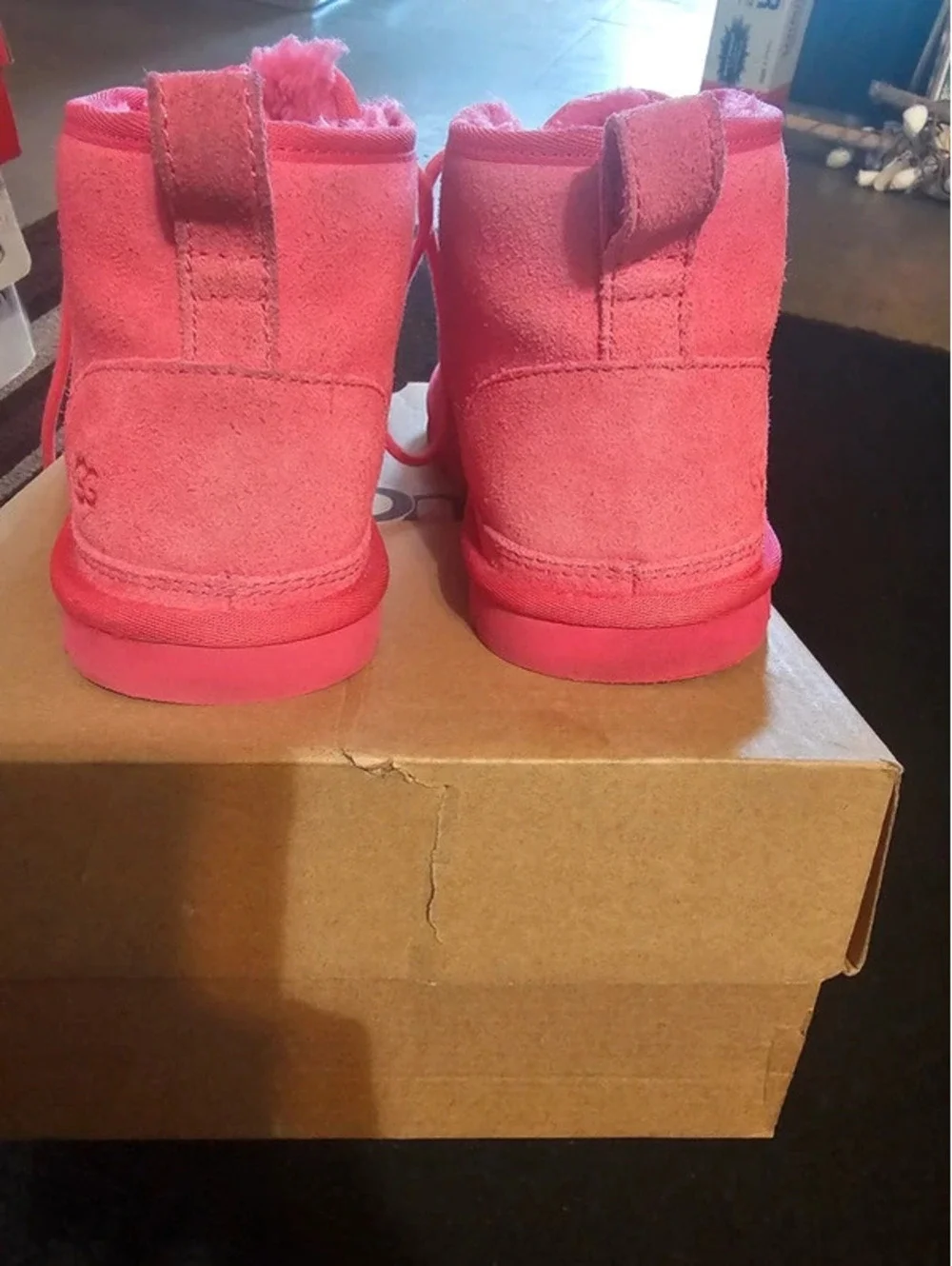 UGG Neumel Chukka Boots 8
